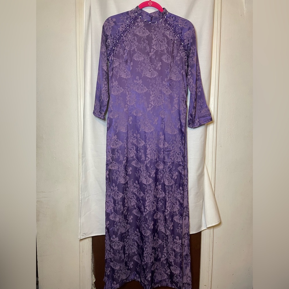 NWOT Purple Floral Traditional Vietnamese Long Dress w Beaded Front Top Size 2XL